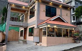 Moon Lodges Naran